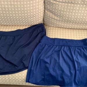TWO Navy Blue bathing suit skirts. Size 1x. Exc cond.